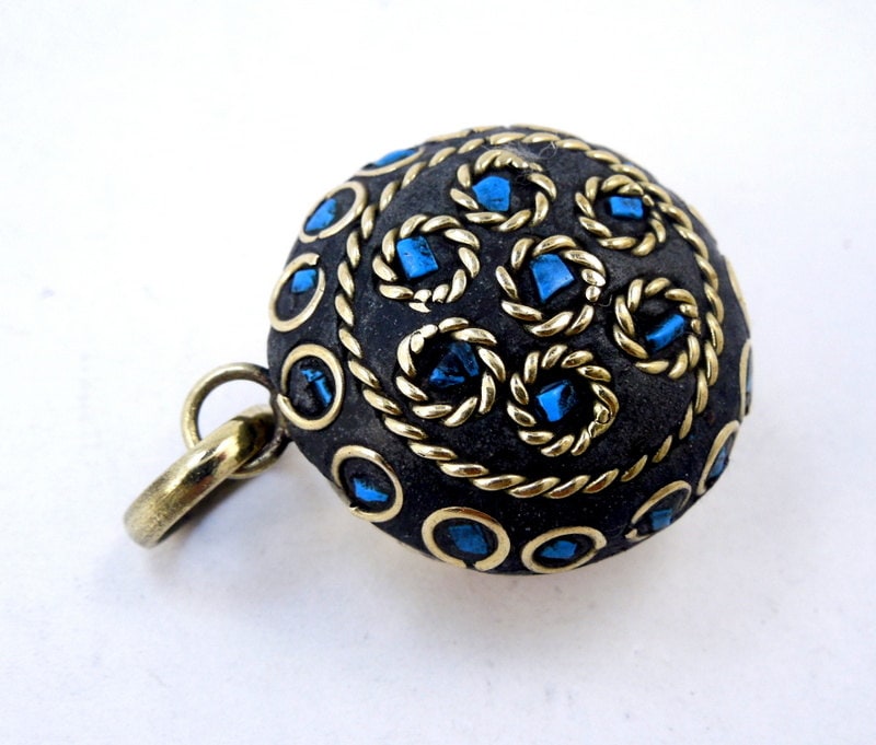 【新品未開封・送料無料】 Brass Tibetan Pendant-- Brass Round Blue With Pendant アクセサリー