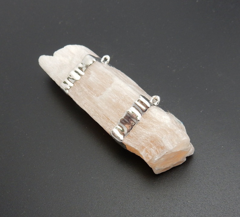 S17B5-07 Selenite Double Bail Freeform Bar Pendant with Electroplated Silver Bands