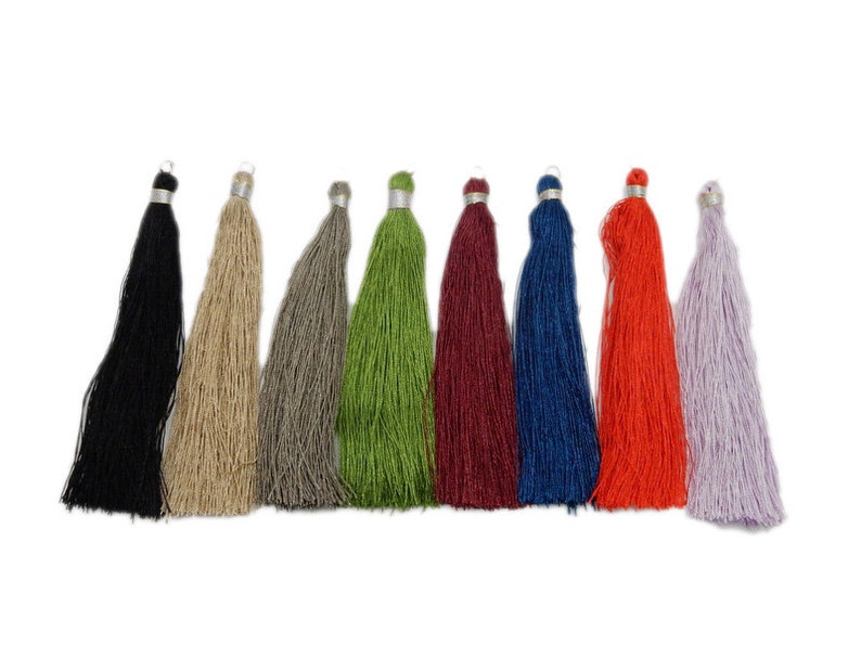 Large Silver Toned String Tassel Pendant S115B4-05 Dark Green Tassel