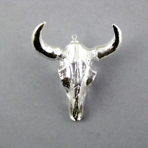 Silver Cattle Skull Pendant-- Sterling Silver Electroplated Longhorn Cattle Skull Charm Pendant (S20B3-02)