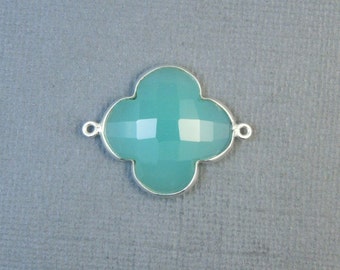 Connecteur trèfle bleu marine calcédoine - Maillons en argent sterling 22 mm - Pendentif double bélière (S38B4-09)