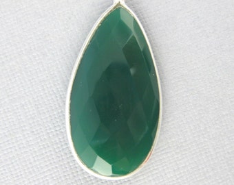 Pendentif en forme de larme en onyx vert - 30 mm x 15 mm avec lunette en argent sterling - Pendentif bélière simple (WG-02)