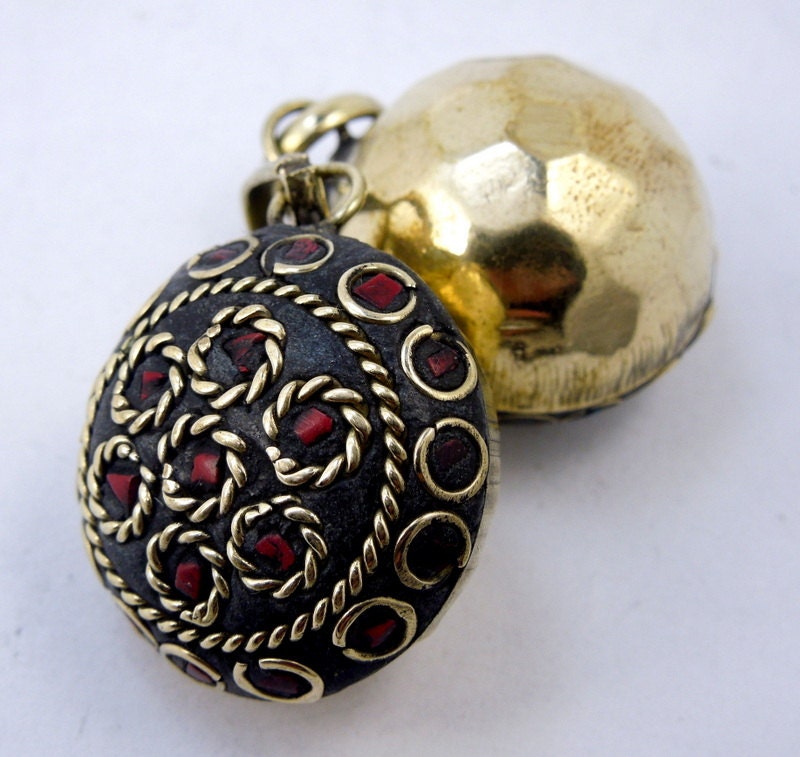 Brass Pendant-- Tibetan Brass Round Pendant With Red Howlite