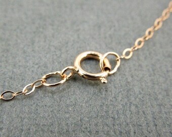 Cadena con relleno de oro rosa, cable plano de 30" y 1,3 mm