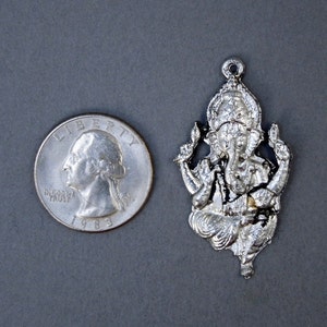 Silver Ganesha Pendant- Silver Toned Brass Round GANESHA Charm Pendant (S59B5-04) image 2