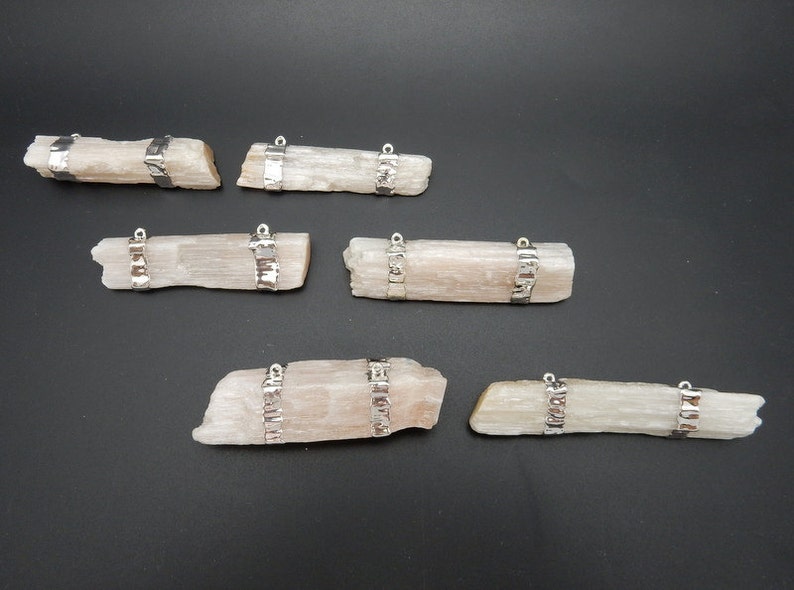 S17B5-07 Selenite Double Bail Freeform Bar Pendant with Electroplated Silver Bands