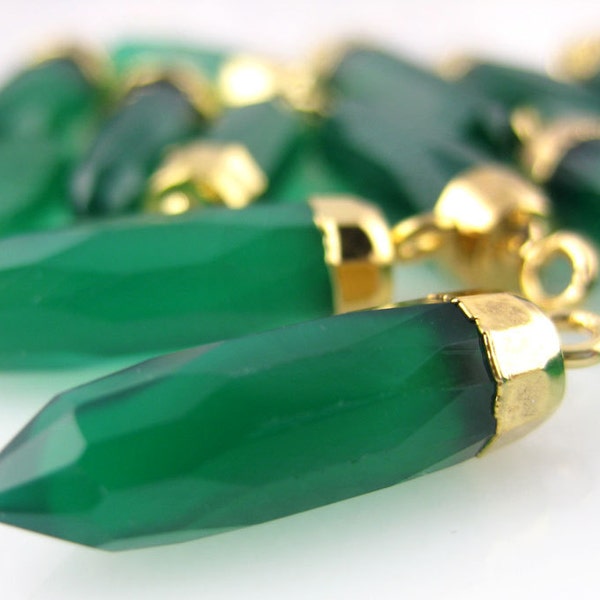 Green Onyx Petite Spike Pendant Charm with 24k gold electroplated cap (S28-B2-08)