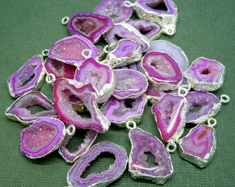 Fushia Colored Agate single bail Druzy Agate Electroplated Silver (AGT-B1-08)