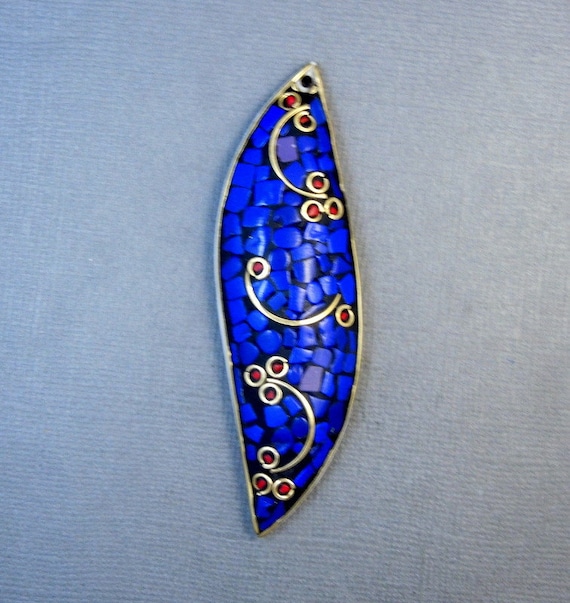 Tibetan Bone Pendant with Lapis Lazuli, Red Coral and Brass Mosaic (S63B4-02)