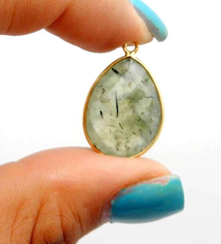 Prehnite Station Teardrop Pendant 15mm X 20mm Gold Vermeil - Etsy