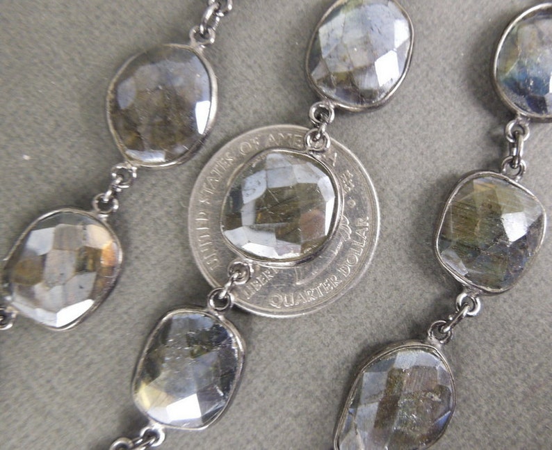 CHNROOM-04 ONE FOOT Mystic Labradorite with Black Polish Sterling Silver Bezel Station Connector Chain-