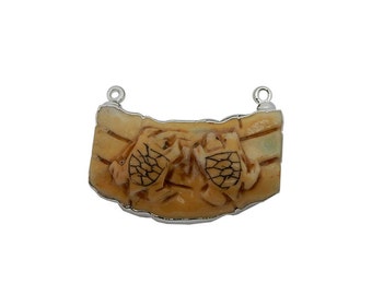 Turtle Pendant - Tan Bone Turtle Double Bail Pendant with Electroplated Silver Edge (S93B12-03)