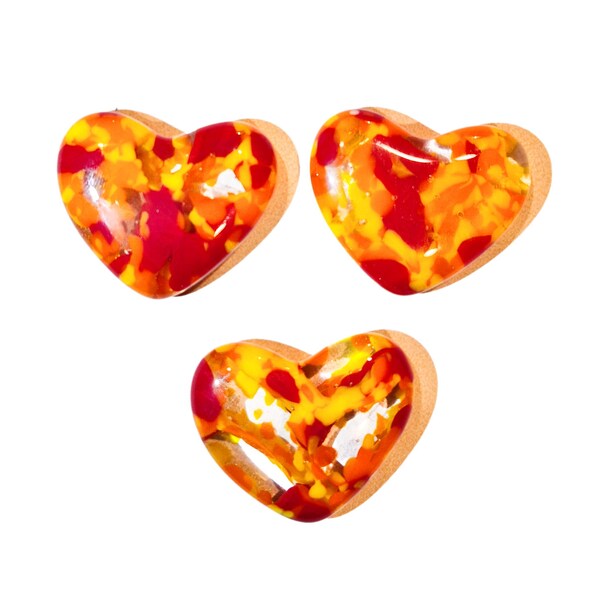 Pietra antistress a forma di cuore in vetro fuso • Ciondolo da tasca artistico colorato cotto in forno