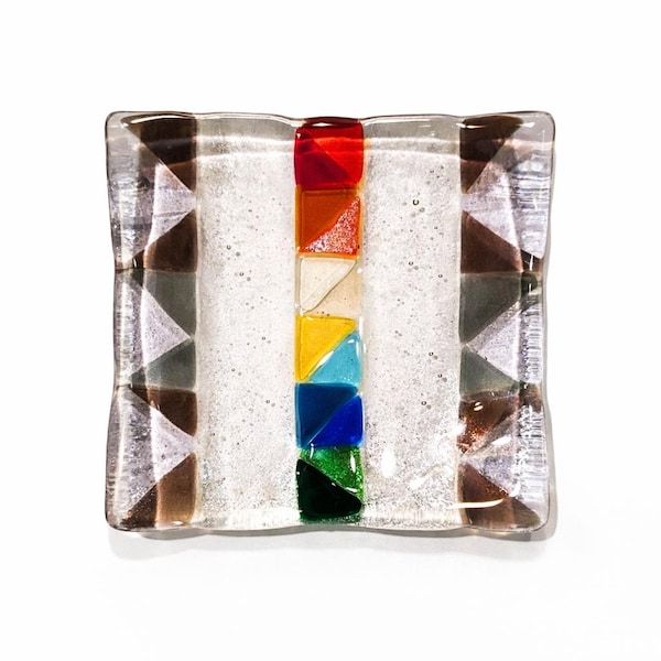 Piatto in vetro fuso fatto a mano – Arte geometrica moderna arcobaleno