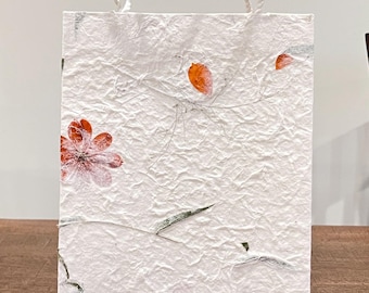 Vind handgeschept papier op - april 2026