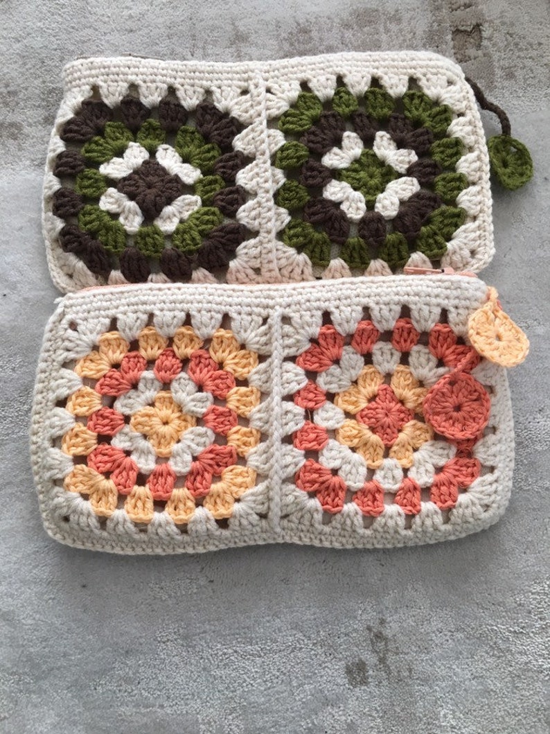 Crocheted Wallet With Zipper and Lined Usa Seller