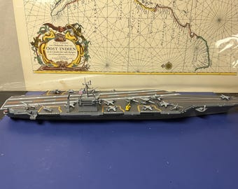 Portaaviones clase Nimitz escala 1/700-1/720 - 18,5" de largo