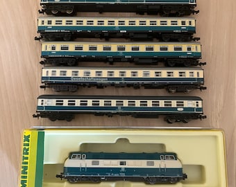 N-scale Express train ocean/blue and beige with very rare Minitrix 2079 (BR 221  V200)