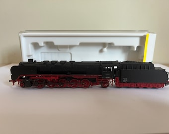 Minitrix 12408 - Réplica rara de la locomotora de vapor BR 45 aera III