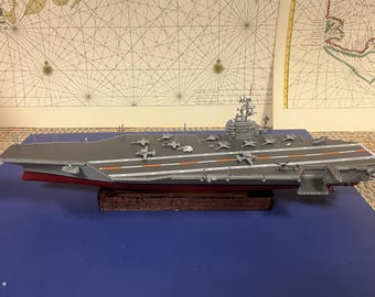 1/800 USS Nimitz class aircraft carrier with F18super Hornets and E2C Hawkeyes - 16" long