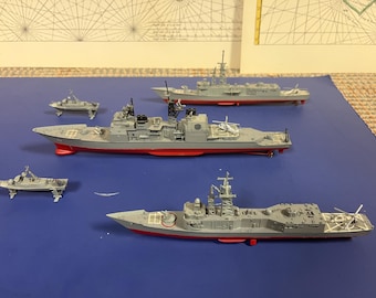 1/700 scale carrier support group: Missile cruiser, 2 guided missile frigates and 2 Pegasus hydrofoils