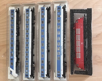 N-scale InterRegio train - rare red Fleischmann 7377 BR 103 + Fleischmann cars