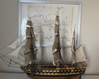 USS Independence, modelo a escala 1/100 de 1812, el buque de línea de 74 cañones (ver más abajo)