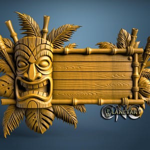 Peut inclure: Panneau tiki en bois sculpté avec un visage souriant, des accents de bambou et un feuillage tropical. Le panneau comporte une planche de bois vierge pour le texte et le texte "PLANET CNC" dans le coin inférieur droit. Le panneau est de couleur brun doré.