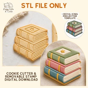 Puede incluir: Una descarga digital para un cortador de galletas y sello extraíble con una pila de tres libros con una estrella en la portada. Incluye un archivo STL y una plantilla para glaseado real, mostrando un ejemplo de galleta decorada.