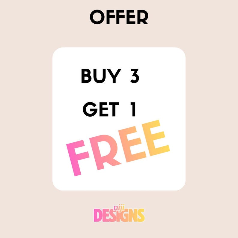 Op de afbeelding: Een afbeelding met het woord 'AANBIEDING' bovenaan. Een witte vierkant bevat de tekst 'KOOP 3 KRIJG 1 GRATIS' in vette zwarte letters. Het woord 'GRATIS' is in een verloop van roze naar geel. Het logo 'niji designs' staat onderaan.