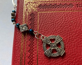 Celtic knot bookmark. Outlander bookmark. Metal bookmark. Teacher gift. Scottish bookmark. Worldwide shipping.