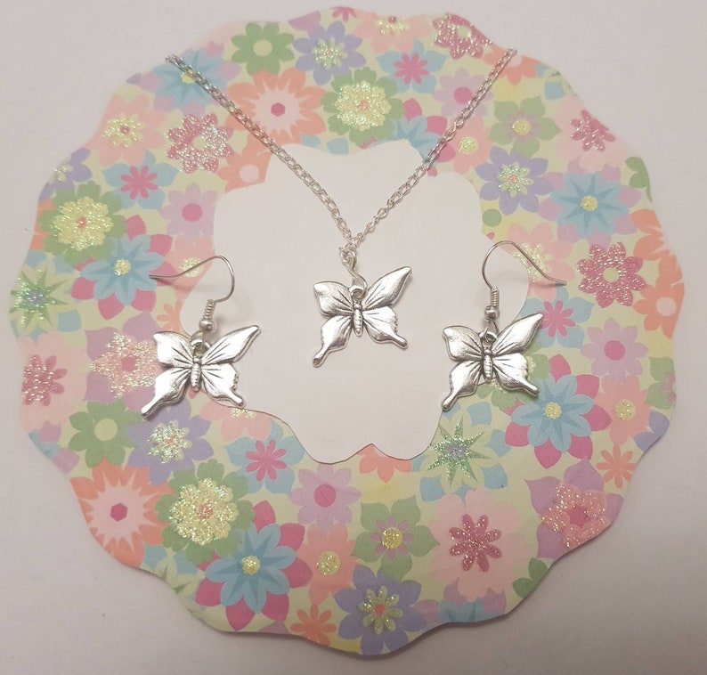 World Wide shipping Outlander jewellery Summertime Necklace Butterfly moth necklace and earring set