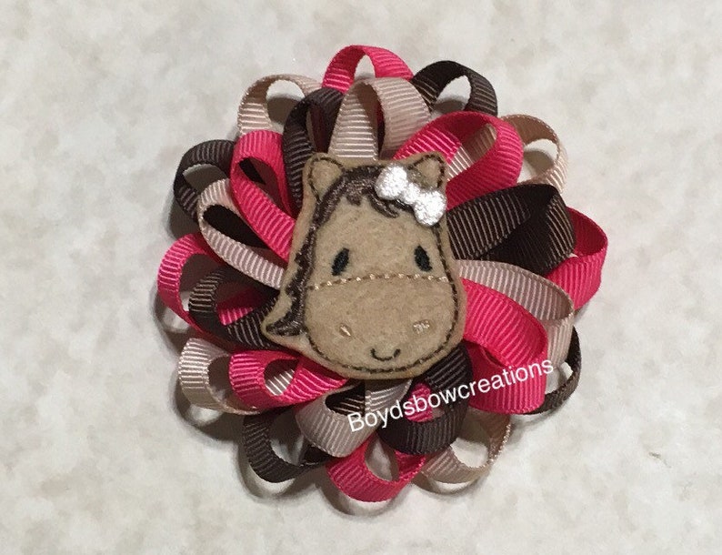 Horse felt loopy bow