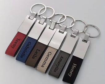 Llavero con texto personalizado, llavero de metal grabado con láser, accesorio para fiesta, regalo de cumpleaños para él.