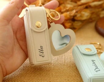Llavero de cuero personalizado con forma de lápiz labial, monedero, llavero con nombre personalizado, regalo para ella