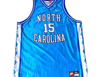 Men’s Vintage 90’s Nike North Carolina Carter Vince #15 Jersey (XXL) Sportswear