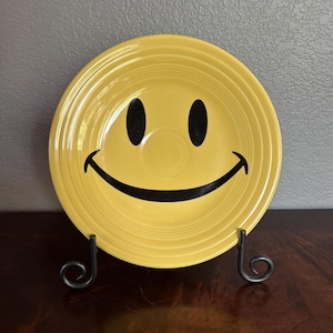 Vintage Fiesta Ware Sunflower Yellow Smiley Face Luncheon Plate| Signature Homer Laughlin Ringed Designed Pottery Plate| Retired Fiesta Ware