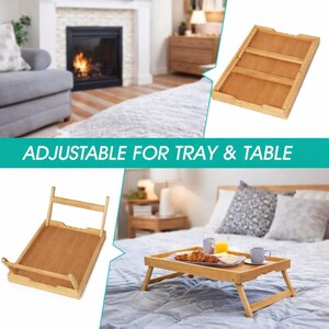 Może przedstawiać: Bambusowy stolik z tacą i składanymi nogami, pokazany w wielu widokach. Taca jest prostokątna z jasnobrązowym wykończeniem. Tekst "ADJUSTABLE FOR TRAY & TABLE" jest wyświetlany białymi literami na turkusowym tle.