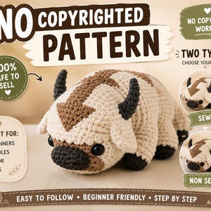 Puede incluir: Un patrón de ganchillo de una criatura bisonte con cuerpo color crema, marcas de flecha marrones, cuernos marrón oscuro y ojos negros. La imagen incluye el texto: NO COPYRIGHTED PATTERN, 100% SAFE TO SELL, TWO TYPES, SEWN, NON SEWN, EASY TO FOLLOW.