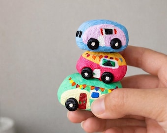 Miniatuur betonauto's, kleurrijke gips speelgoedauto's, handgemaakt autodecor, diorama miniauto's, cementvoertuigset, cadeau plank decor kinderkamer