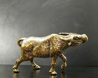 Statua del Toro Zodiacale in ottone massiccio realizzata a mano, ornamento animale in metallo antico, decorazione da scrivania vintage in ottone, fermacarte in metallo pesante