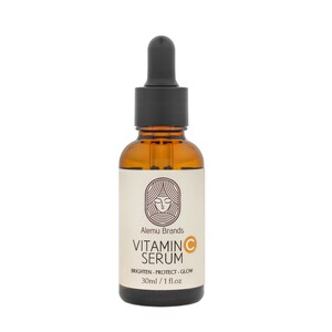 Puede incluir: Una botella de vidrio marr&oacute;n de suero de vitamina C con un cuentagotas negro. La etiqueta dice "Alemu Brands Vitamin C Serum" con el lema "Brighten - Protect - Glow". La botella contiene 30 ml de suero.