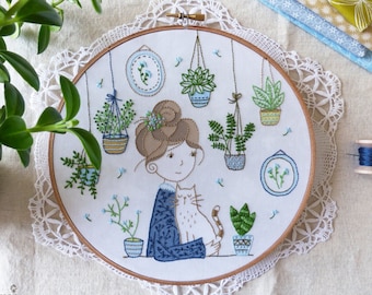 Hair Bun Girl - DIY kit, Embroidery hoop art, Embroidery Kit, Christmas art, Modern hand embroidery, Craft kit, Hand embroidery, Broderie
