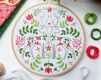 Two Christmas Deer - Art Craft Kit, Animal Embroidery Design, Animal Hand Embroidery Kit, Christmas DIY, Christmas Gift Idea,Deer Embroidery