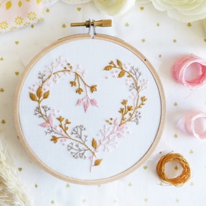 Wildflowers Heart - Wedding Embroidery Hoop, DIY Embroidery - DIY wall art, Craft ideas, Diy kit, Leaves embroidery, flowers heart