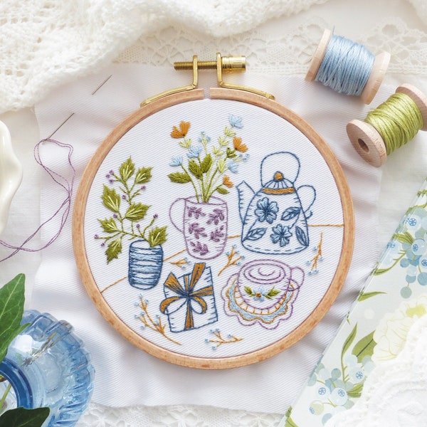 Tea Party - Kit de broderie, Broderie de thé, Art mural de cuisine, Broderie d'automne de bouilloire, Broderie de jardinage, Théière