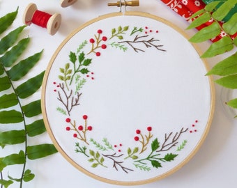 Christmas Wreath - Art Craft Kit, Christmas Embroidery Design, Hand Embroidery Kit, Christmas DIY, Christmas Gift Idea