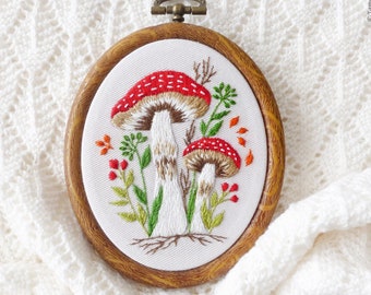 Tiny Mushrooms - Botanical embroidery, Autumn Embroidery, Autumn diy, Leaves embroidery, forest embroidery