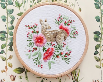 Baby Deer - Hand Embroidery Kit, Christmas Diy Kit, Winter Christmas, Diy Gift, Christmas Hoop Art, Ornament, Animal quilt, Animal decor