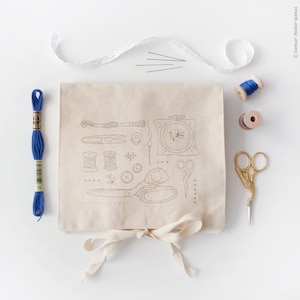 Embroidery To-go Bag - Werkzeug und Schere (blauer Faden inklusive)